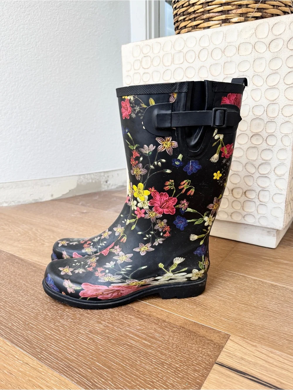 Target Black Floral Patterned Rubber Rain Boots Wellies Multicolor 8